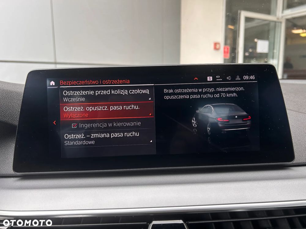 BMW Seria 5 520d xDrive MHEV - 37