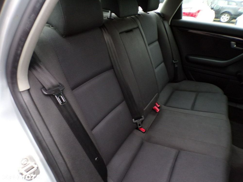 Audi A4 Avant - 27