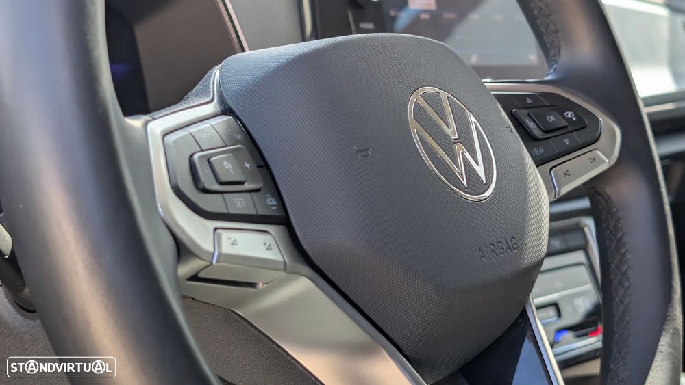 VW T-Roc 1.5 TSI Urban DSG - 7