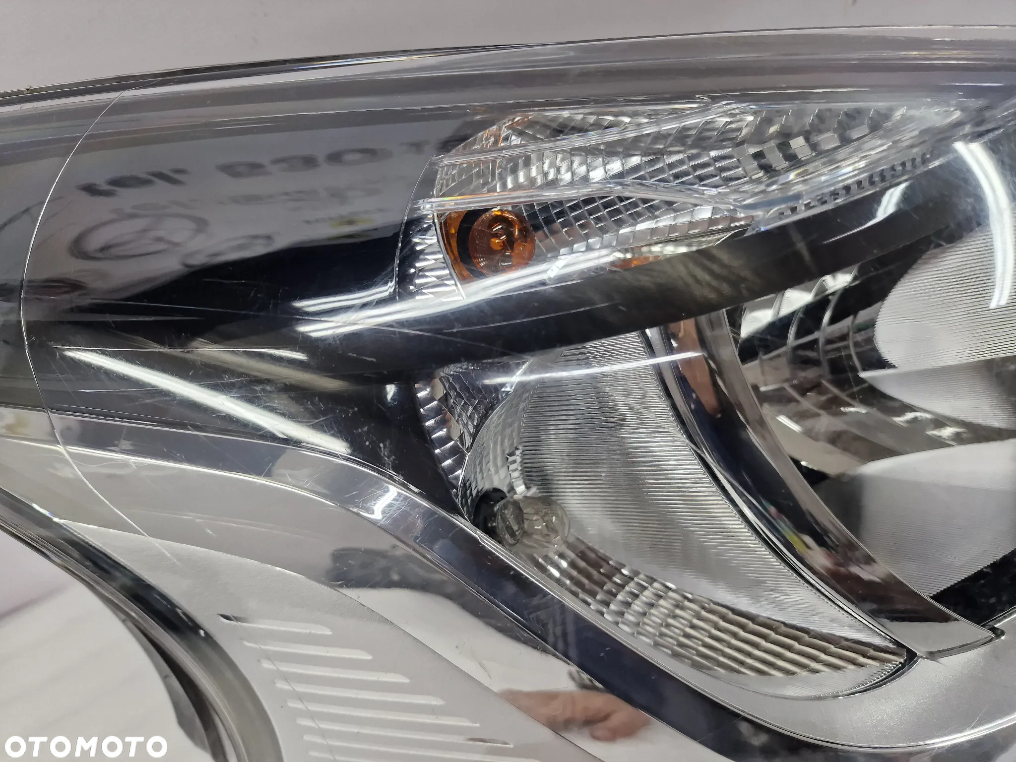 RENAULT TRAFIC 3 III PRAWA ZWYKŁA LAMPA PRZEDNIA PRZÓD , NR 260105469R , NR AUKCJI LA8 - 4