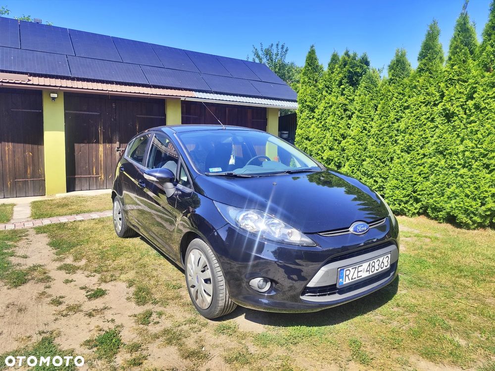 Ford Fiesta - 12
