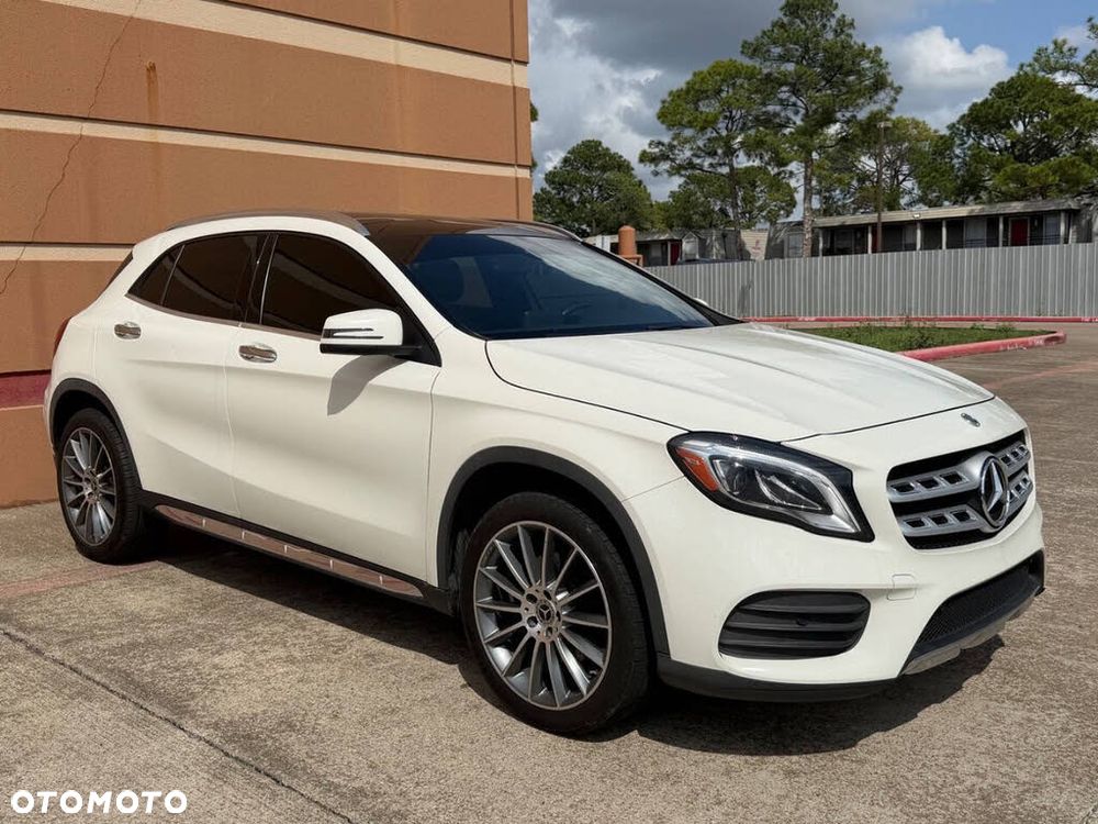 Mercedes-Benz GLA 250 4-Matic - 3