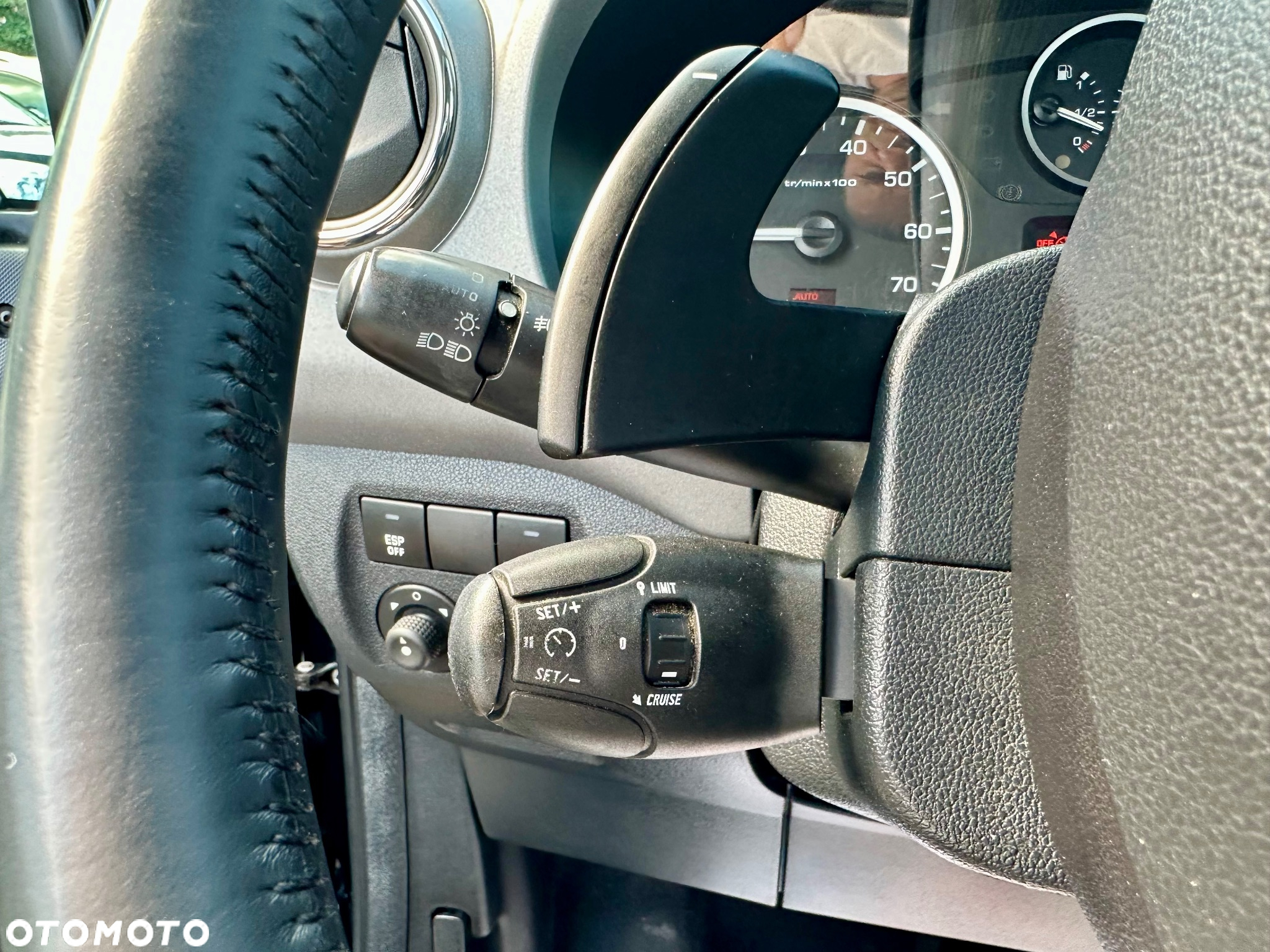 Citroën Berlingo e-HDi 90 FAP EGS6 Multispace - 25