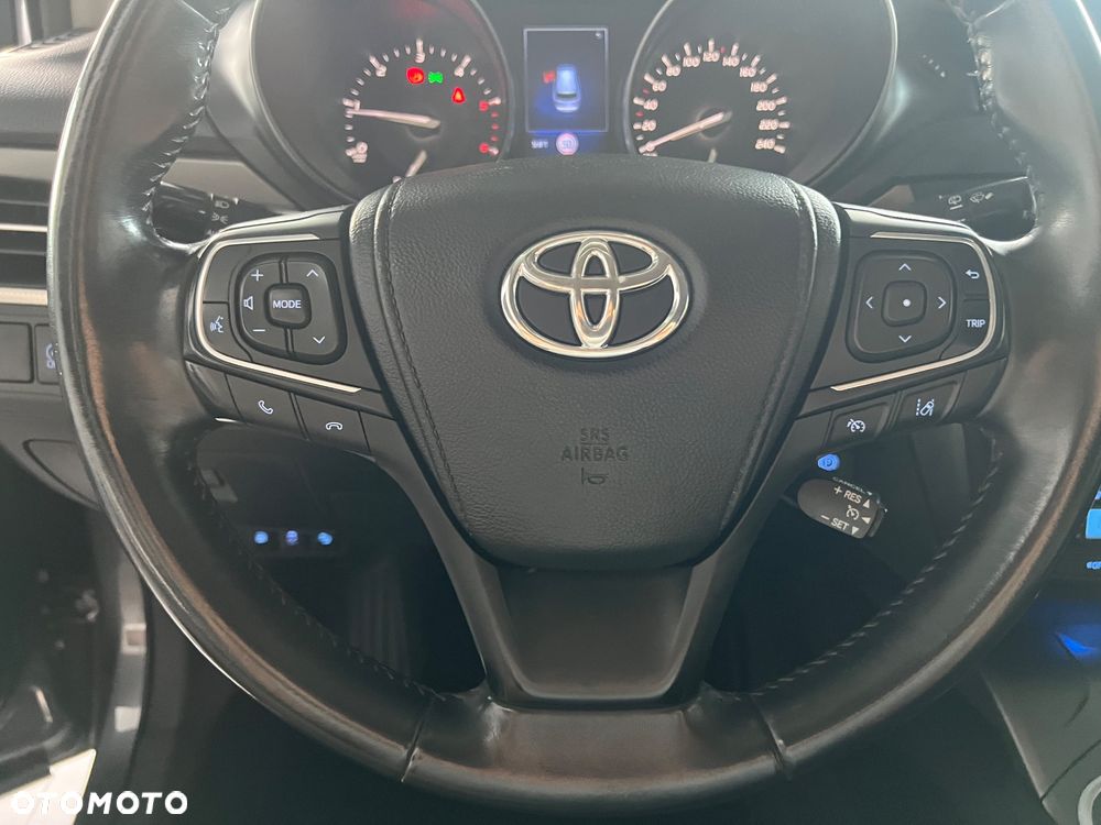 Toyota Avensis - 17