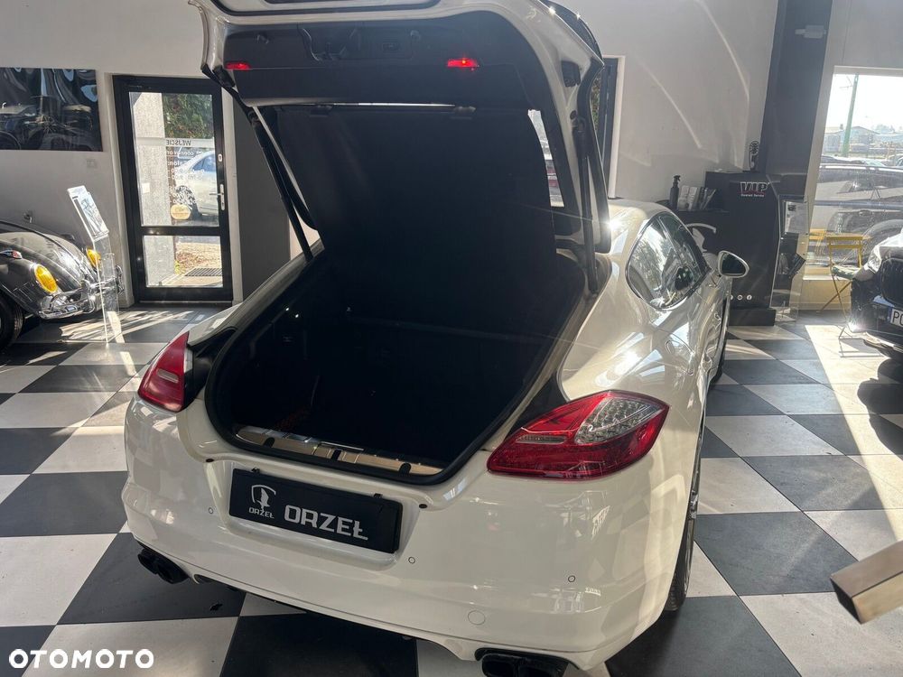 Porsche Panamera - 29