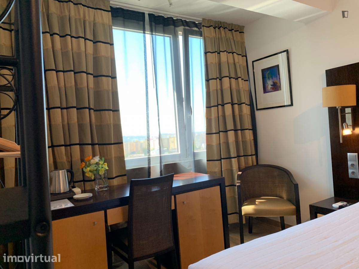 Estúdio - localizado em Lisbon - Grande imagem: 2/10