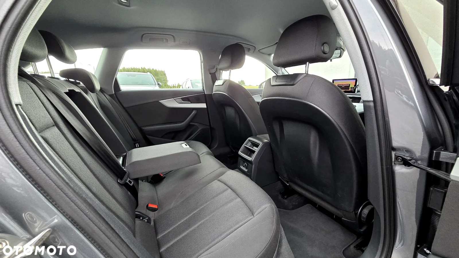 Audi A4 Allroad quattro 3.0 TDI S tronic - 33