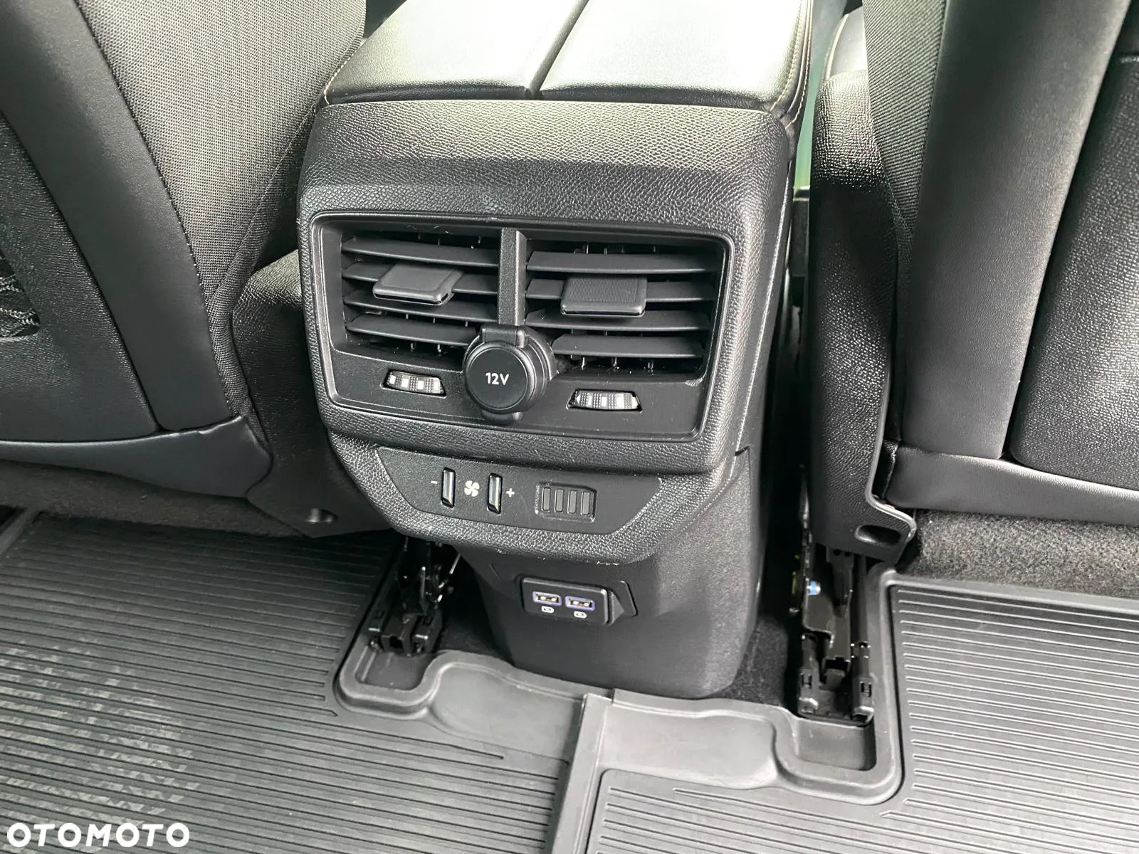 Peugeot 5008 1.5 BlueHDi GT Pack S&S EAT8 - 23