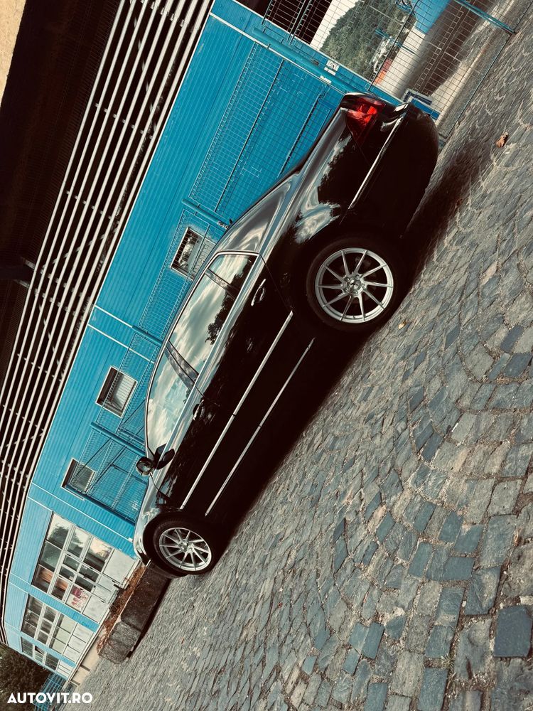 Volkswagen Phaeton - 1