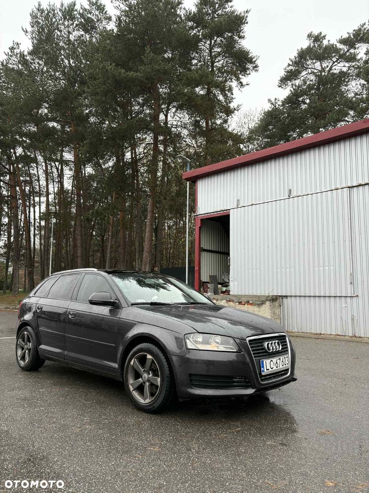 Audi A3 Sportback - 1