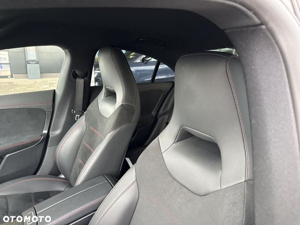 Mercedes-Benz CLA - 13