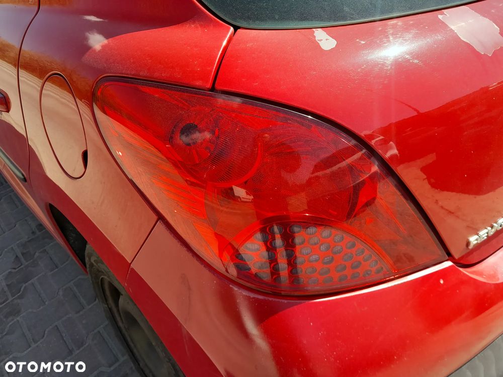 Lampa tylna lewa PEUGEOT 207 06-09r. Europa - 2