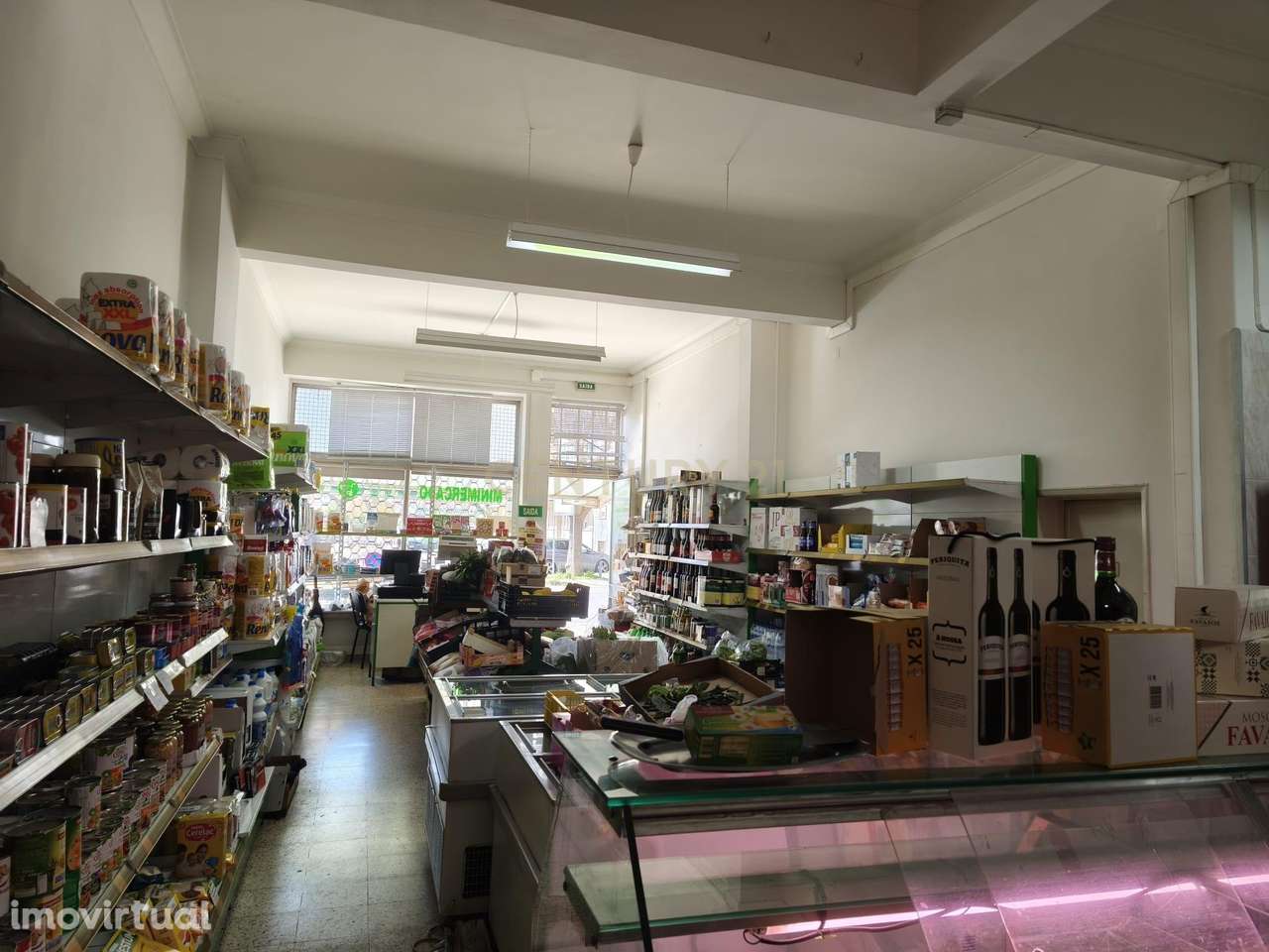 Oportunidade Única na Falagueira – Espaço Comercial com Armazém - Grande imagem: 4/11