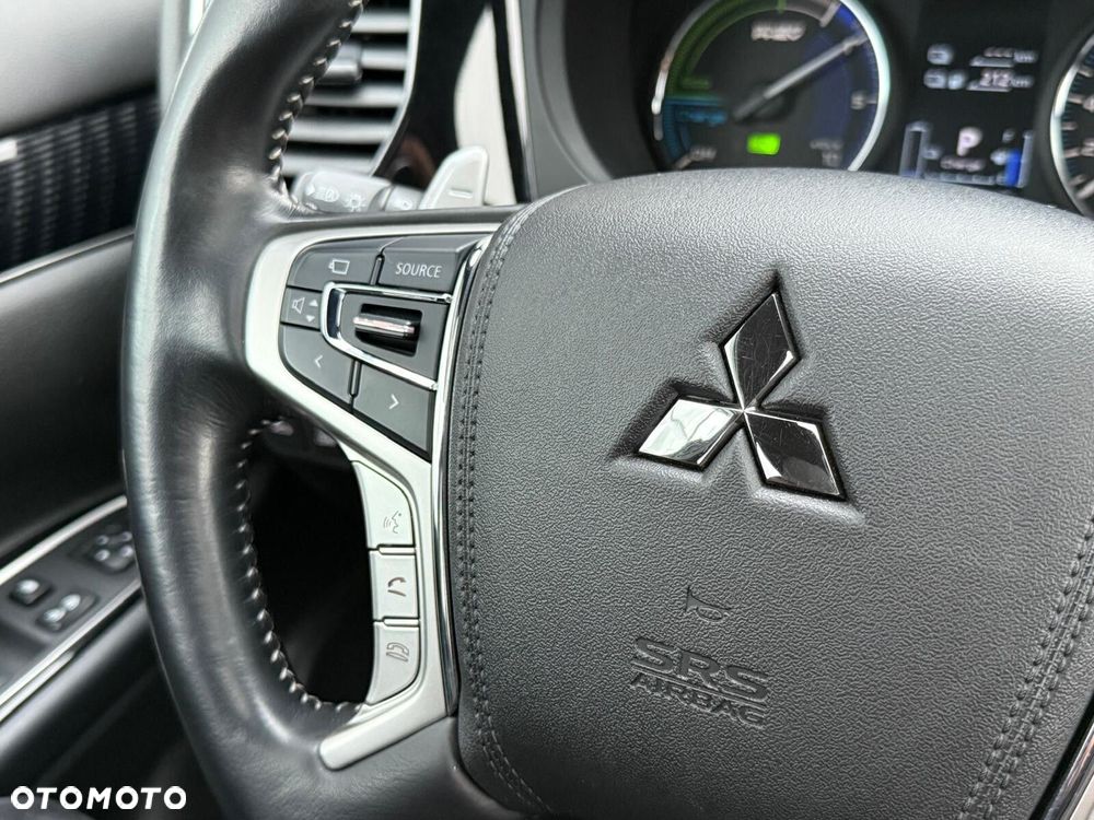 Mitsubishi Outlander PHEV Intense + - 22