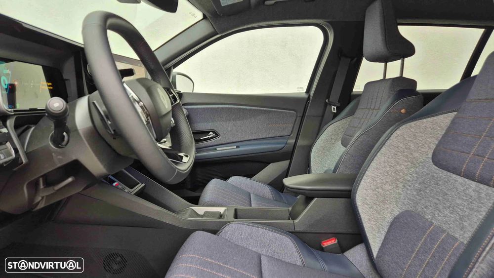 Renault 4 E-Tech 52 kWh Techno Autonomia Conforto - 9