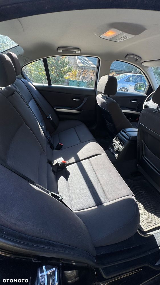 BMW Seria 3 318d - 3