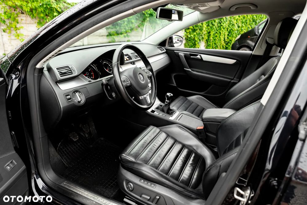 Volkswagen Passat Variant 2.0 TSI Highline - 18