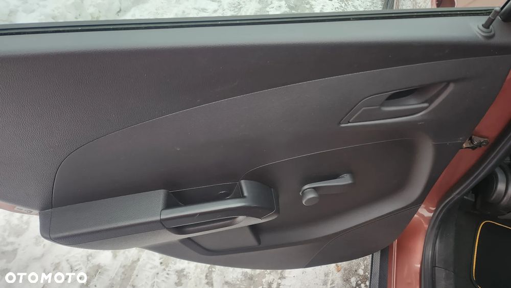 Chevrolet Aveo 1.2 LT+ - 16