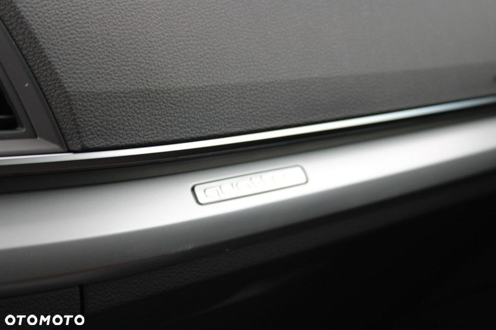 Audi Q5 Sportback - 27