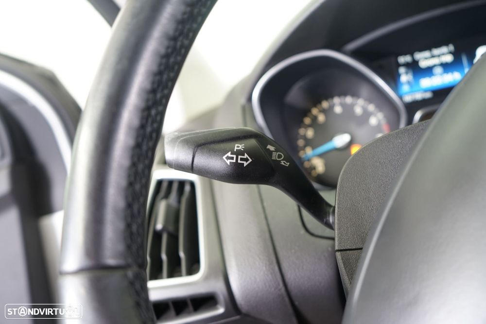 Ford Focus SW 1.0 EcoBoost Business - 26