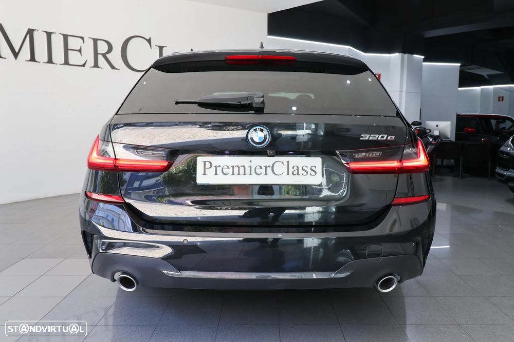 BMW 320 e Pack Desportivo M Auto - 6