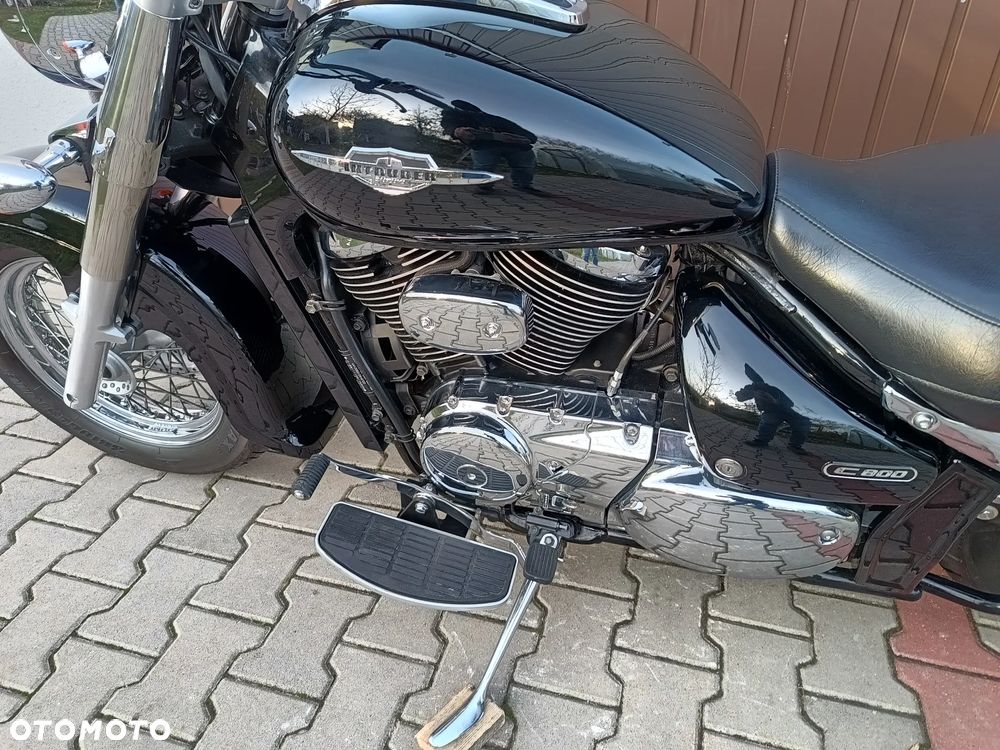 Suzuki Intruder - 30