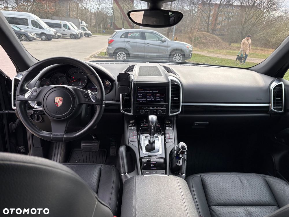 Porsche Cayenne - 22