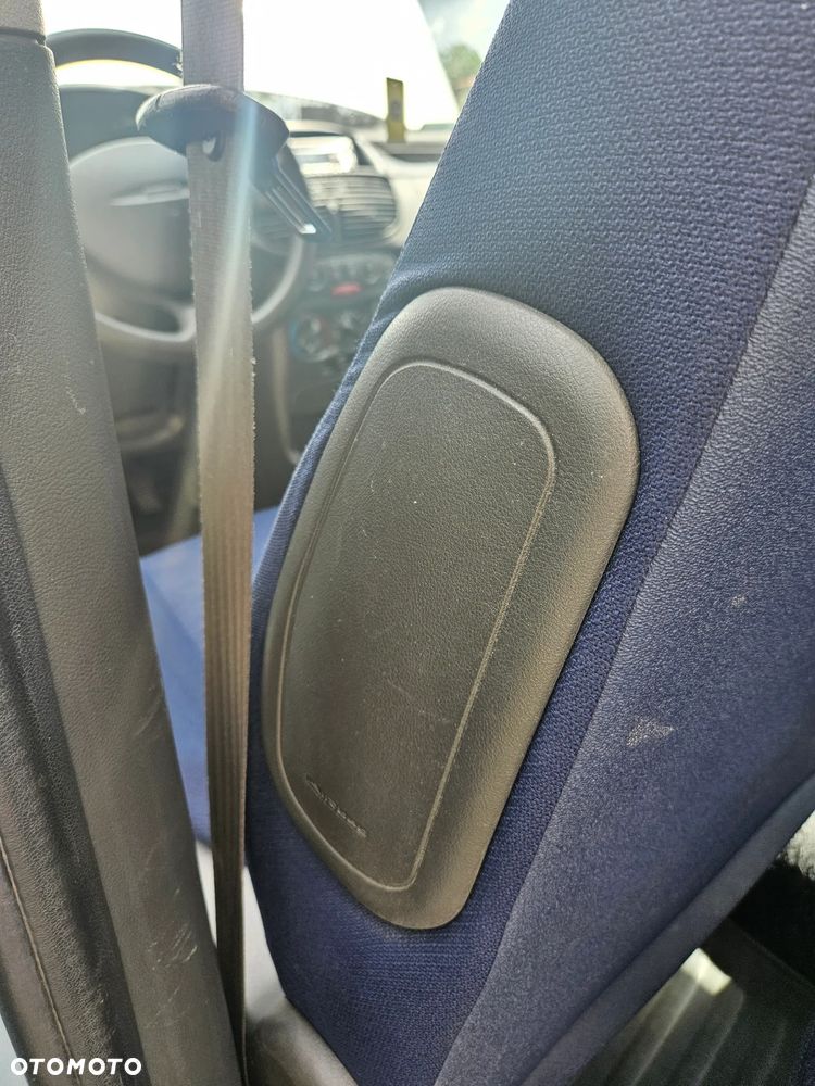 Fiat Punto - 32