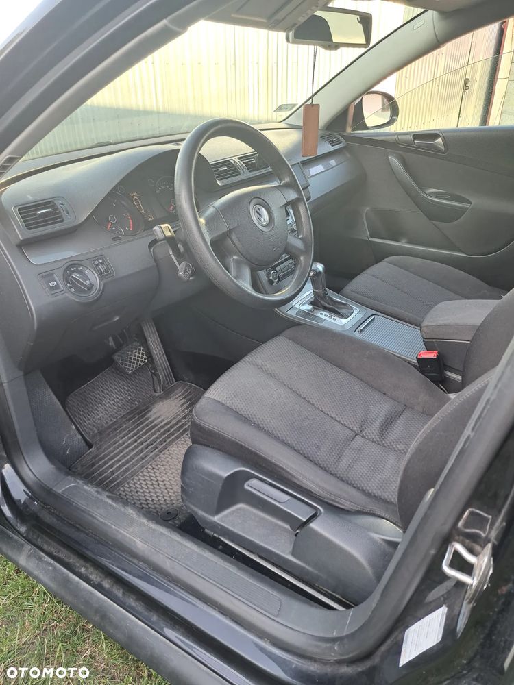 Volkswagen Passat - 8