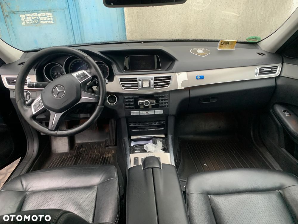 Mercedes-Benz Klasa E 200 CDI DPF BlueEFFICIENCY Automatik - 12