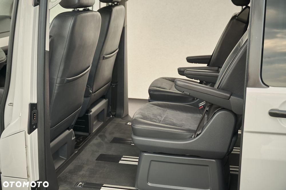 Volkswagen Multivan - 28