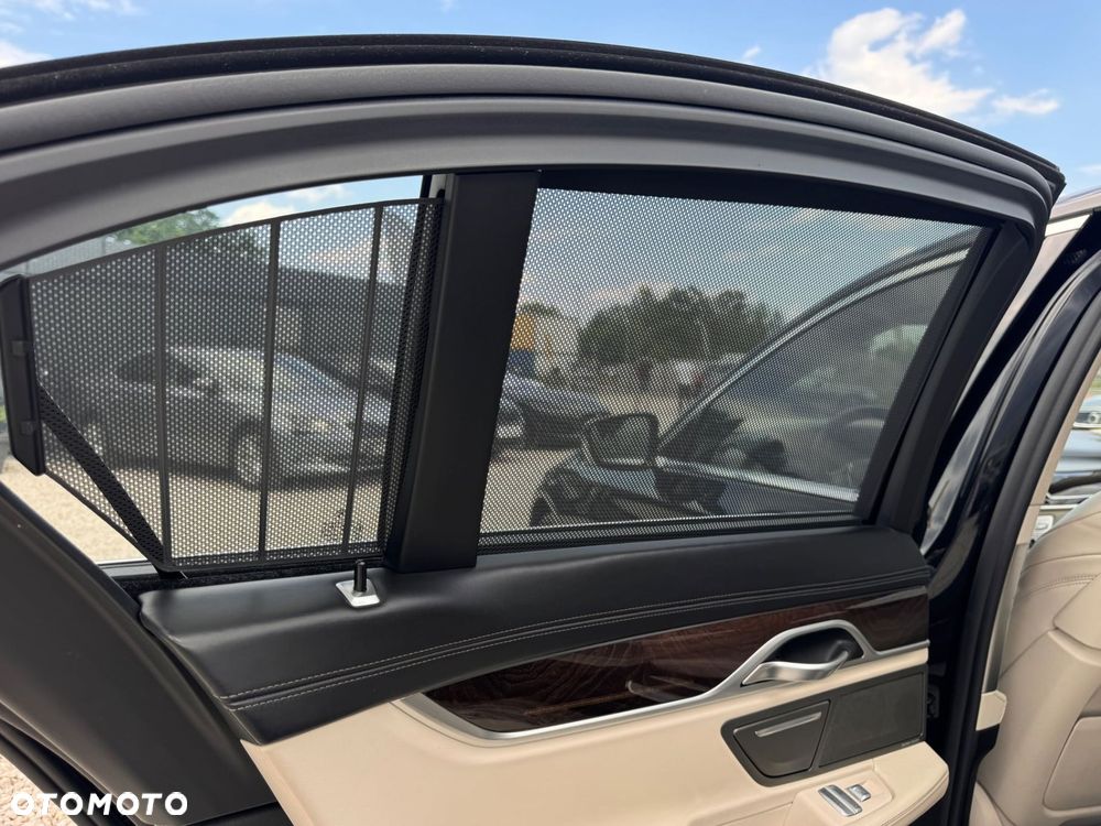 BMW Seria 7 - 23