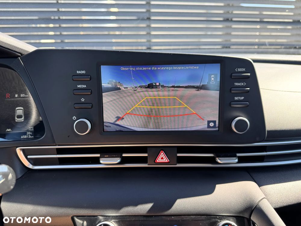 Hyundai Elantra 1.6 Smart CVT - 18