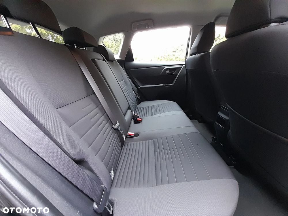 Toyota Auris 1.6 Premium - 11