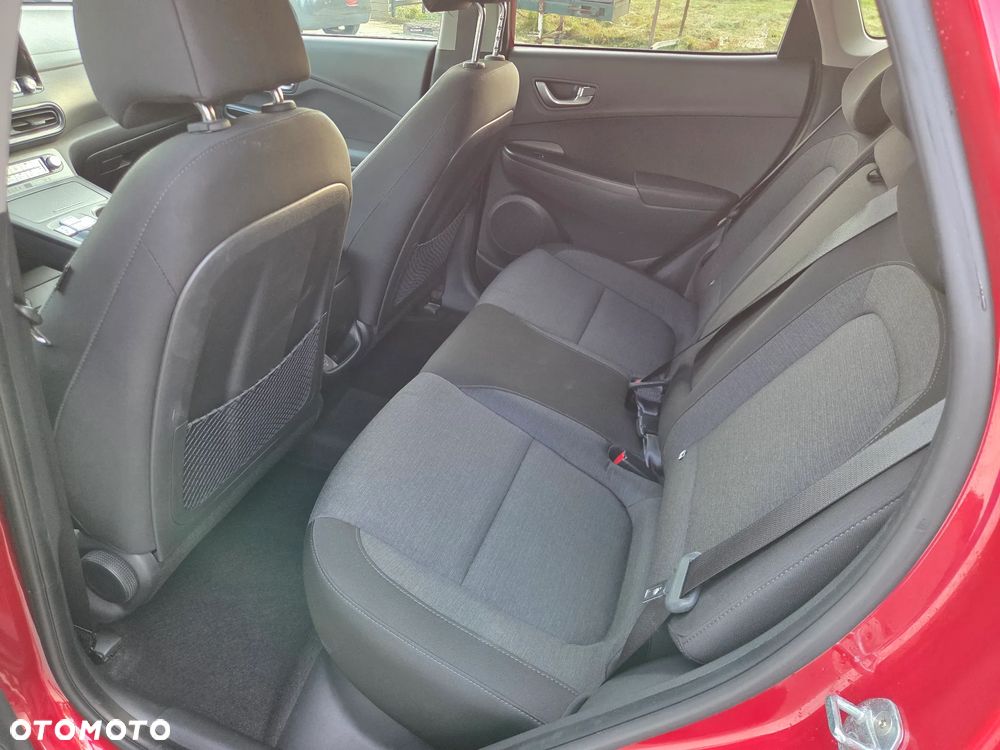 Hyundai Kona 64kWh Smart - 17