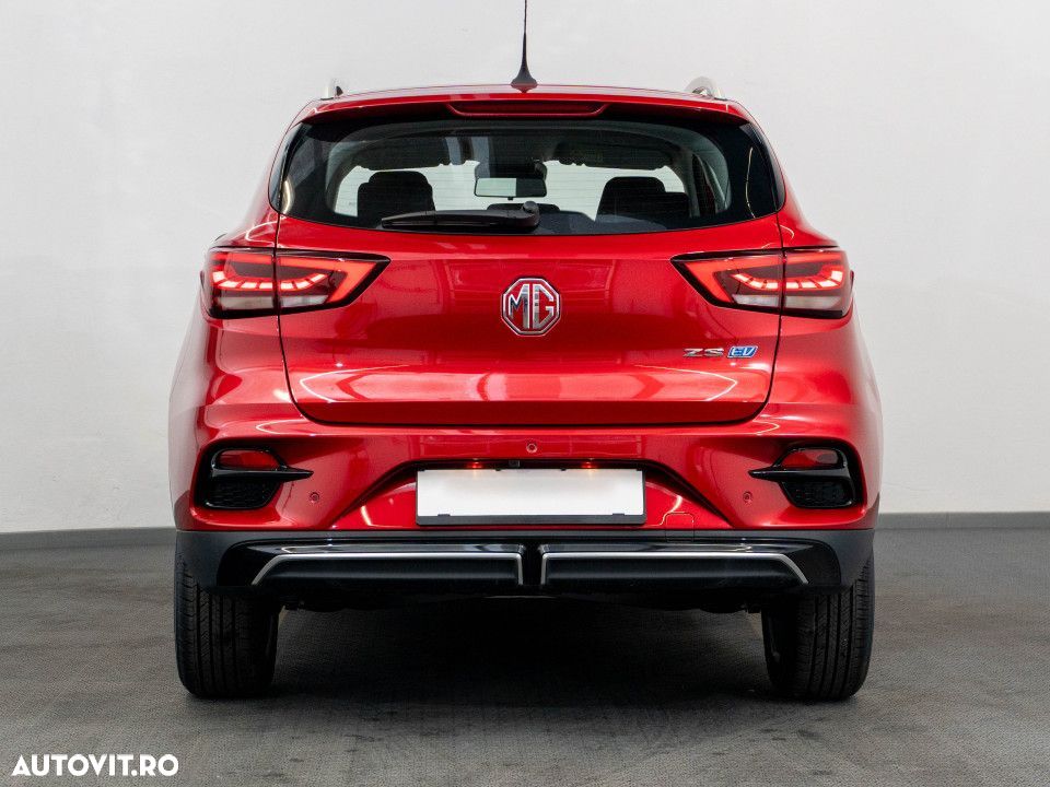 MG ZS EV - 5