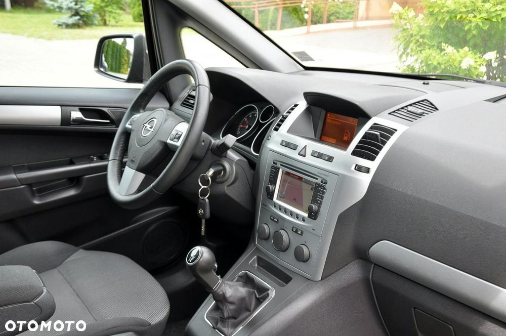 Opel Zafira - 18