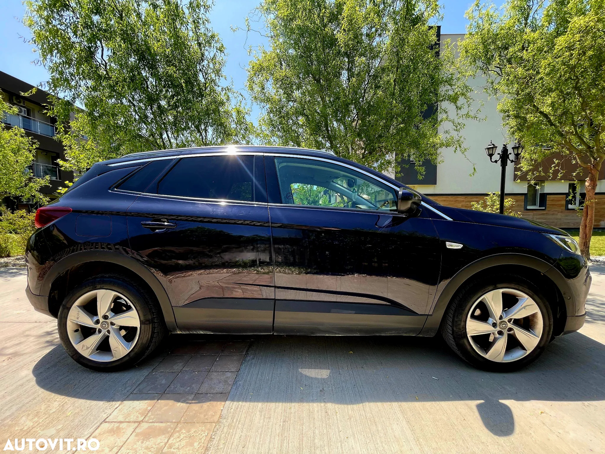 Opel Grandland X 1.2 Turbo START/STOP Aut. Innovation - 8