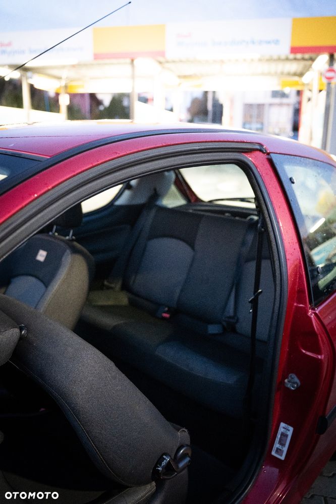 Peugeot 206 - 11