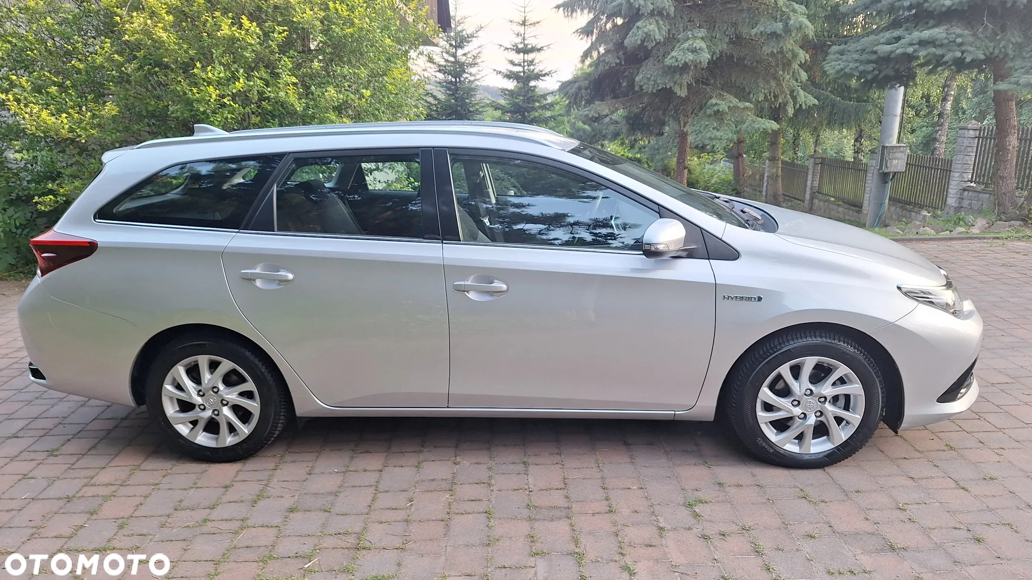 Toyota Auris 1.8 VVT-i Hybrid Automatik Style Selection - 4