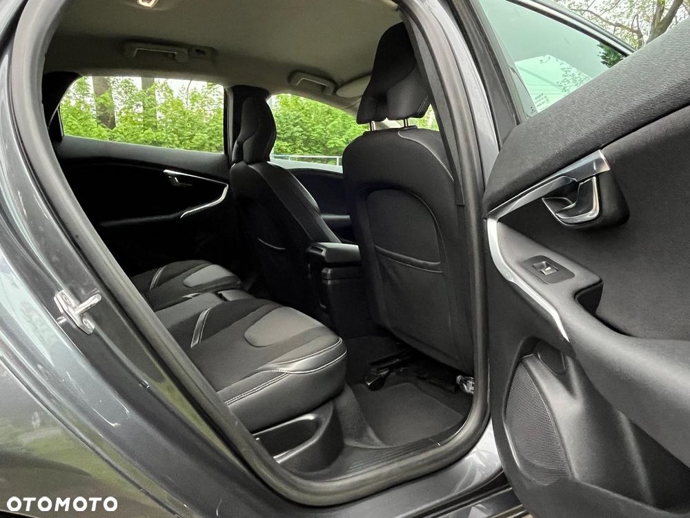 Volvo V40 D2 You - 17