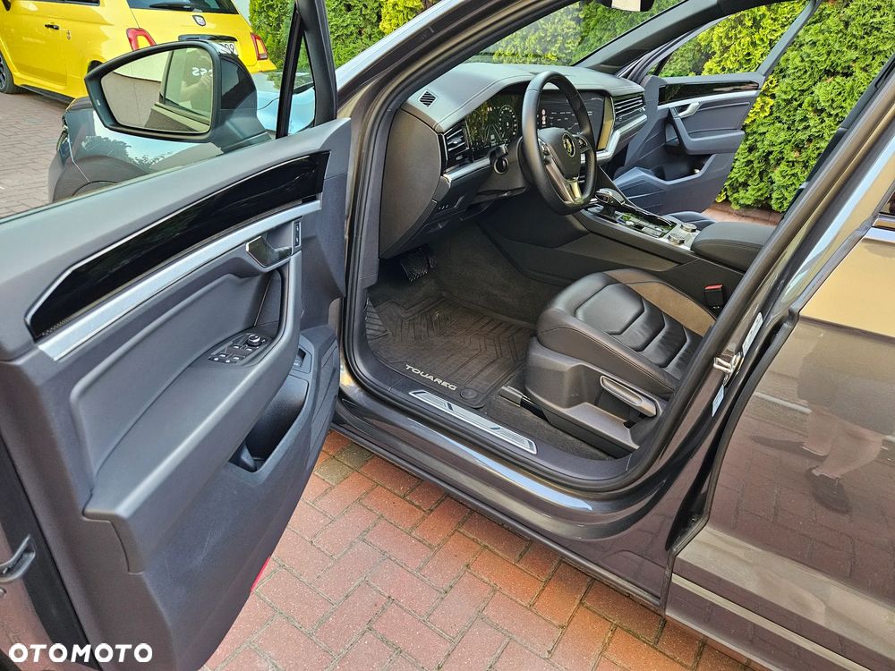 Volkswagen Touareg 3.0 V6 TDI SCR 4Mot R-Line - 27