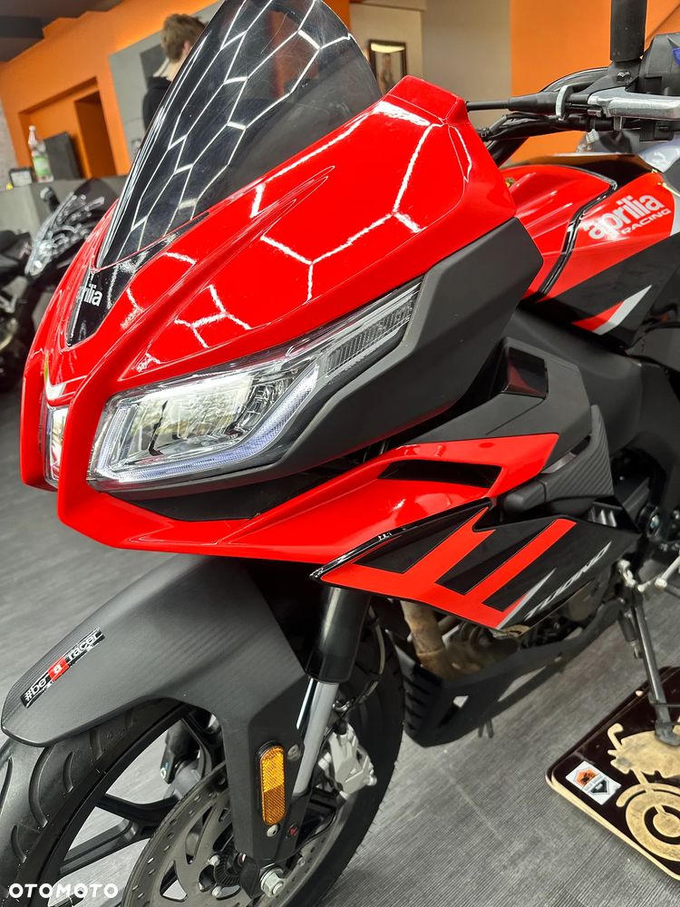 Aprilia Tuono - 12