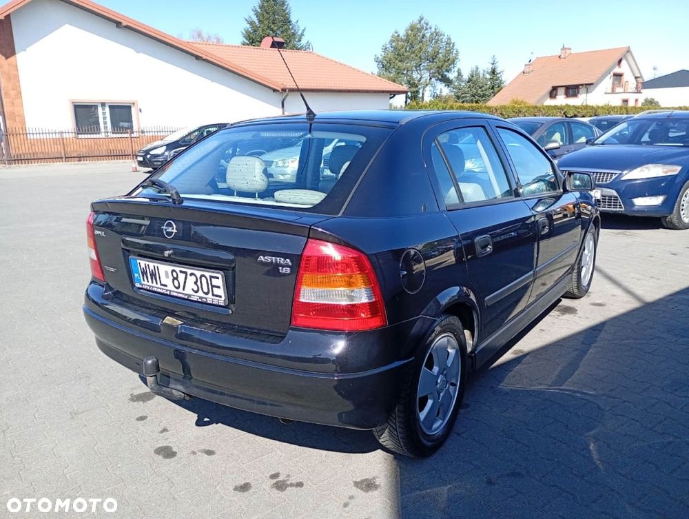 Opel Astra - 4