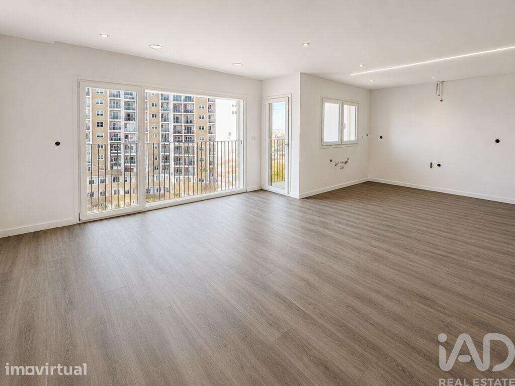 Apartamento T3 em Corroios de 83,00 m2 - Grande imagem: 2/17