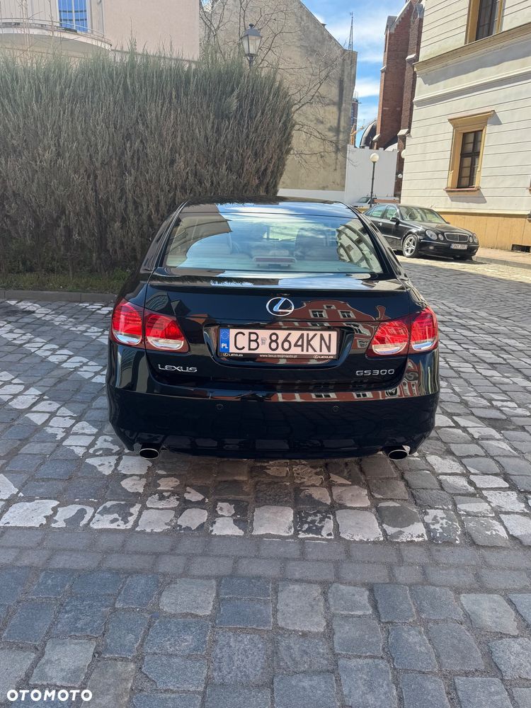 Lexus GS 300 Prestige + - 4
