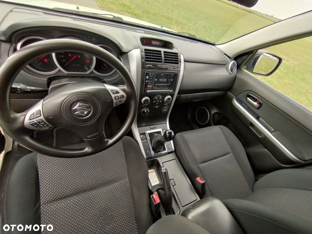 Suzuki Grand Vitara 2.0 Comfort - 11