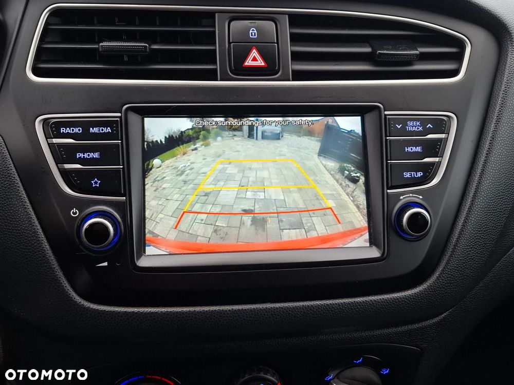 Hyundai i20 blue 1.2 Classic - 24