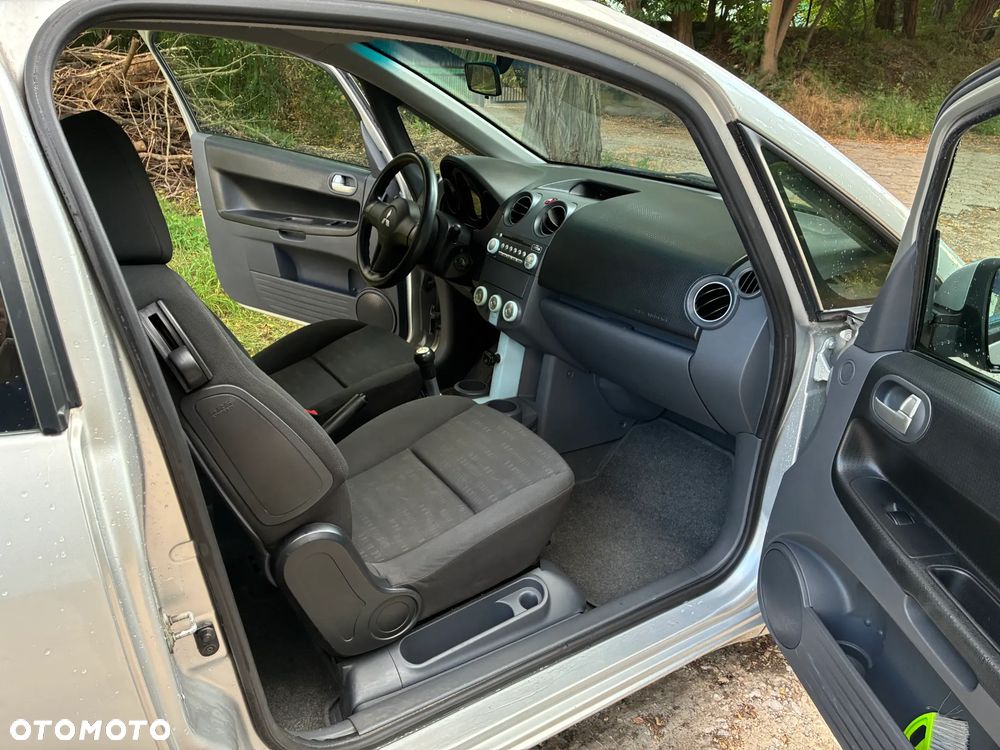 Mitsubishi Colt 1.3 Inform - 11