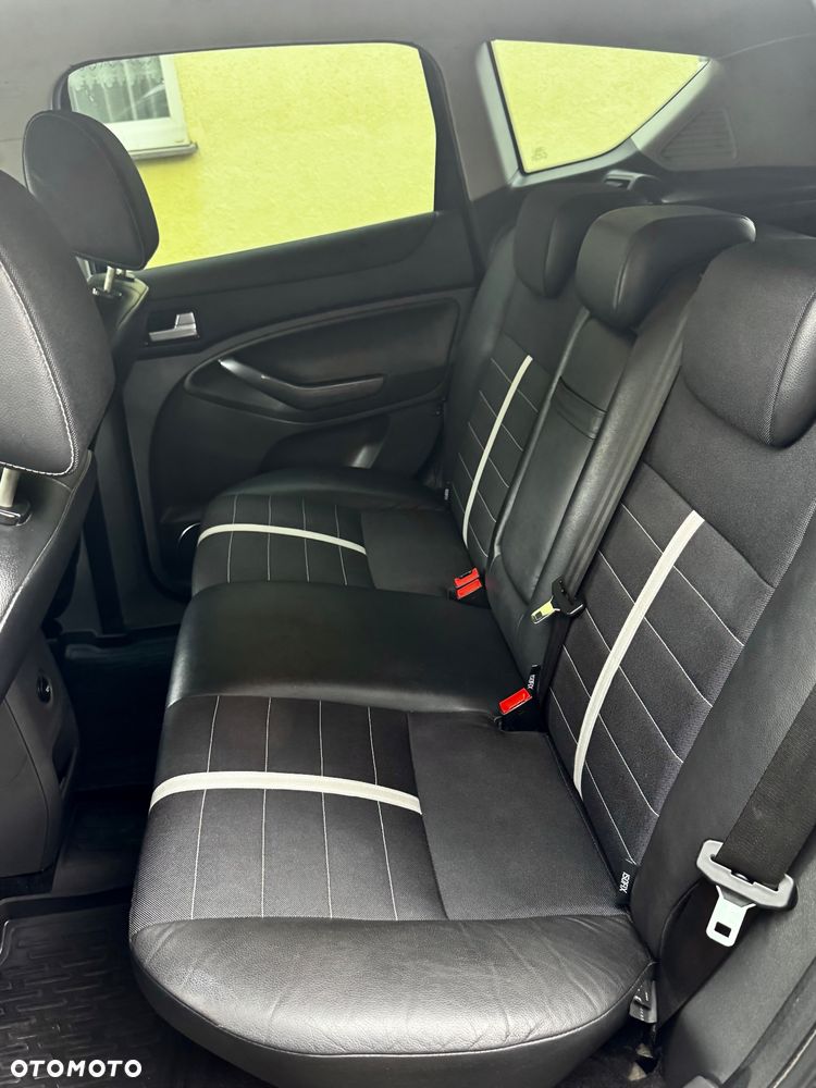 Ford Kuga - 16